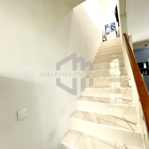 dijual rumah vanya park bsd