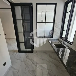 rumah seharga 3 miliar
