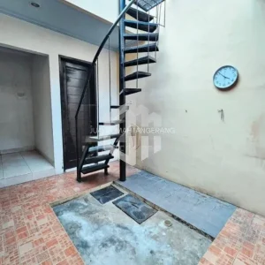 rumah 4 kamar 2 lantai
